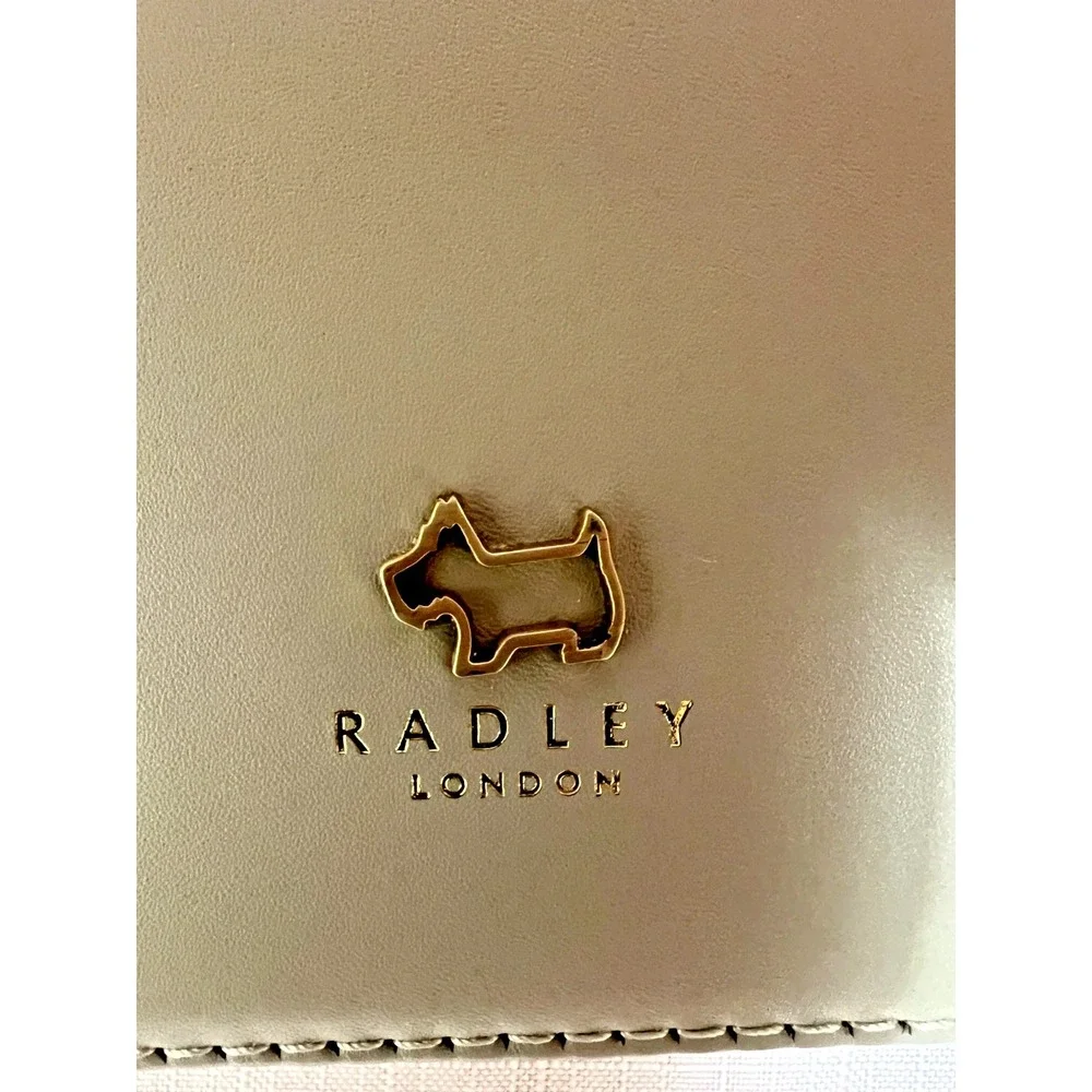 Radley London NWT Pockets Icon Crossbody/Messenger Bag Gray Smooth Leather